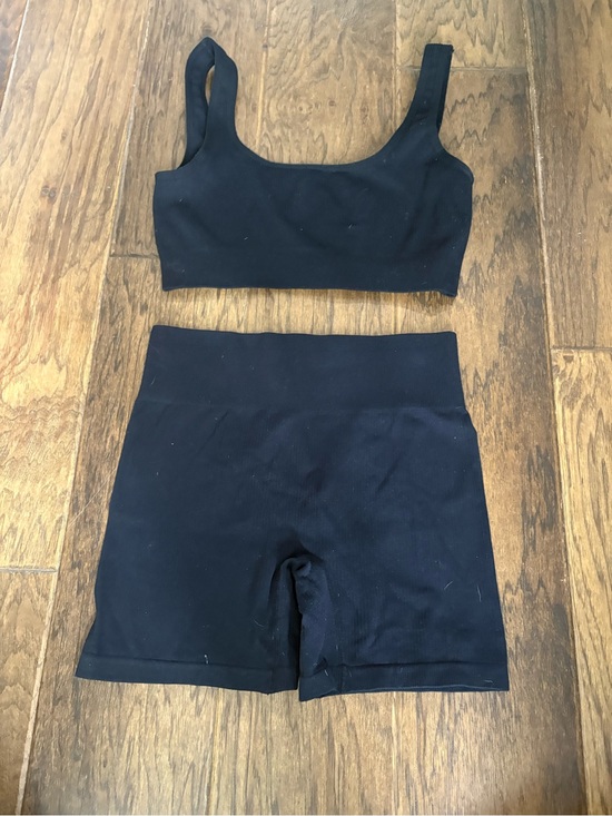 None Other - Women's Black Seamless Crop Top and High-Waist Bike Shorts Set
